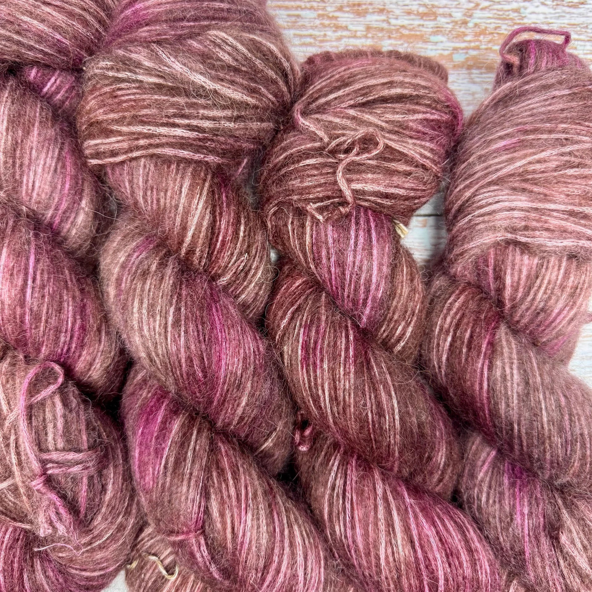 Cavea Bark •Kitten Toe Beans•