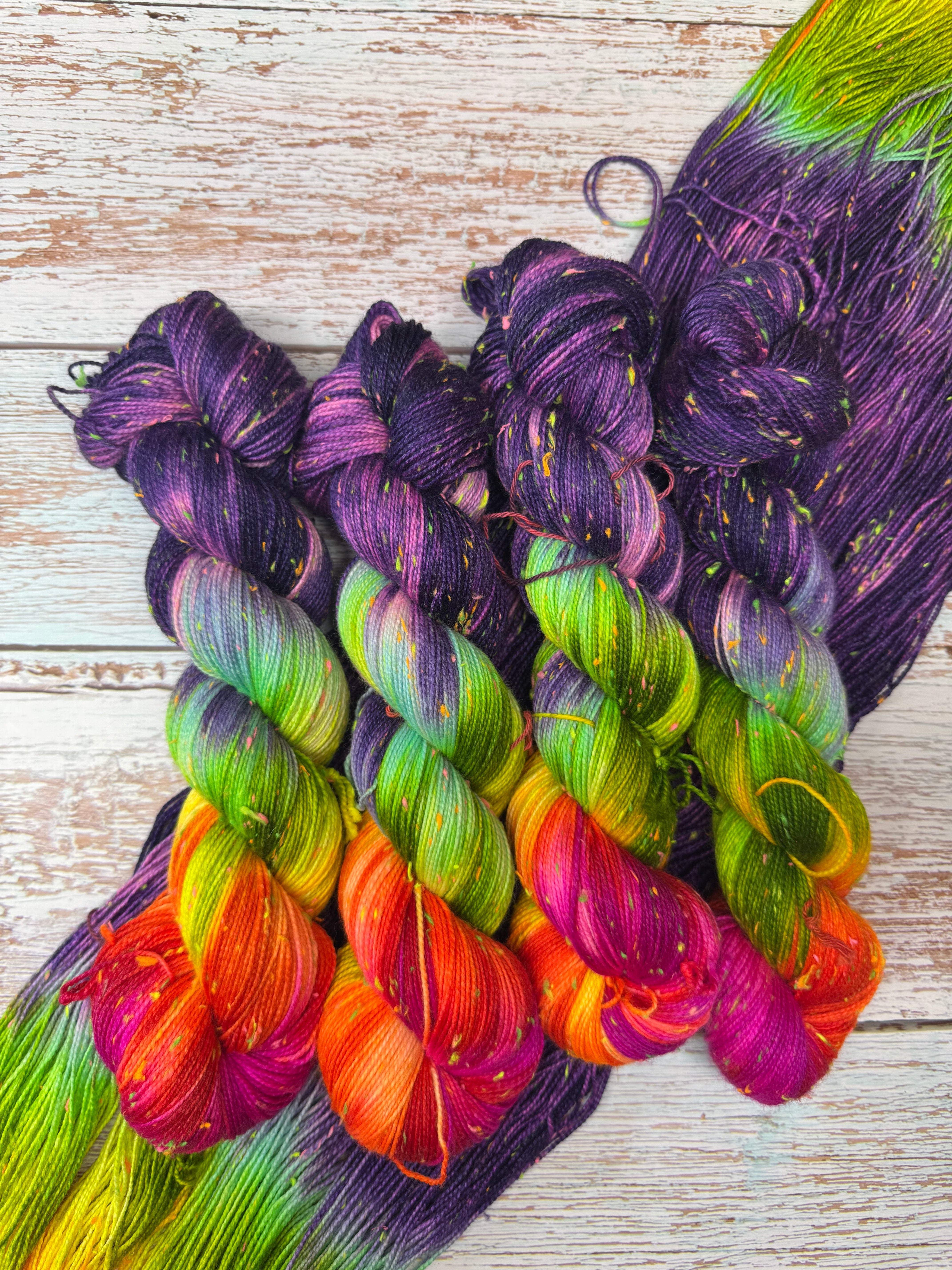Sockenwolle Neon Neps °Nightshade Nightmare°