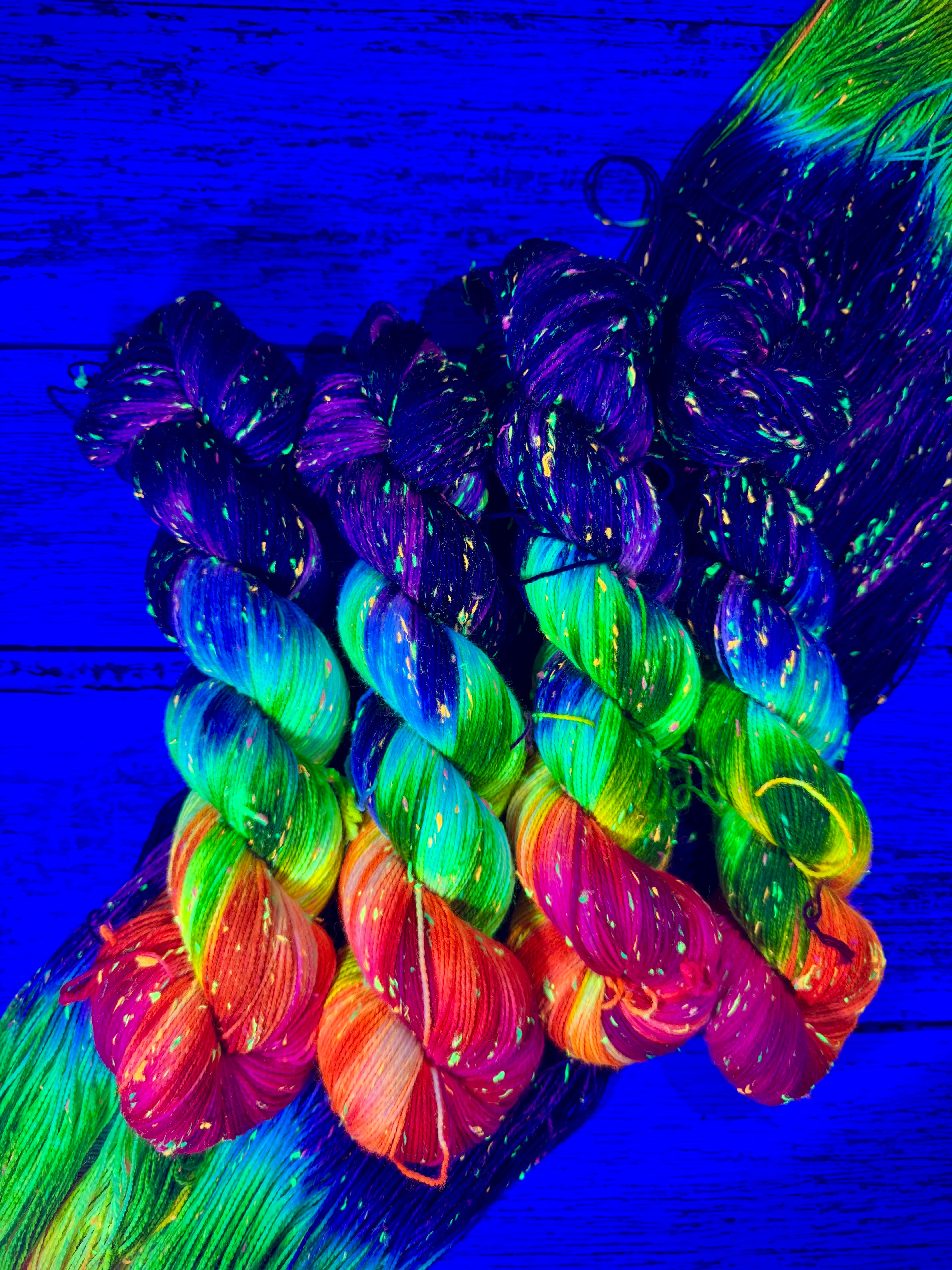 Sockenwolle Neon Neps °Nightshade Nightmare°